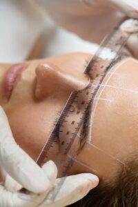 La Importancia del Visagismo en la Micropigmentación de Cejas: ¡Encuentra tu Mejor Versión! 3 - María Olmedo